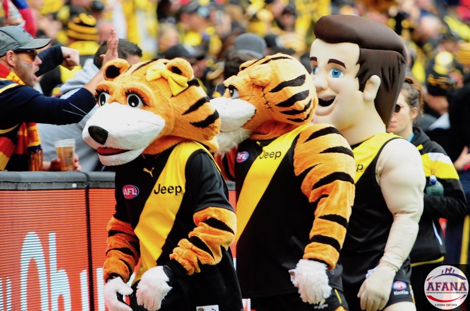 Tiger's mascots 