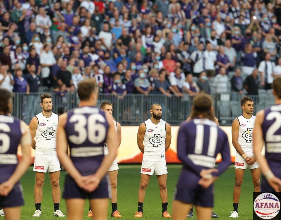 Players line up for ceremony